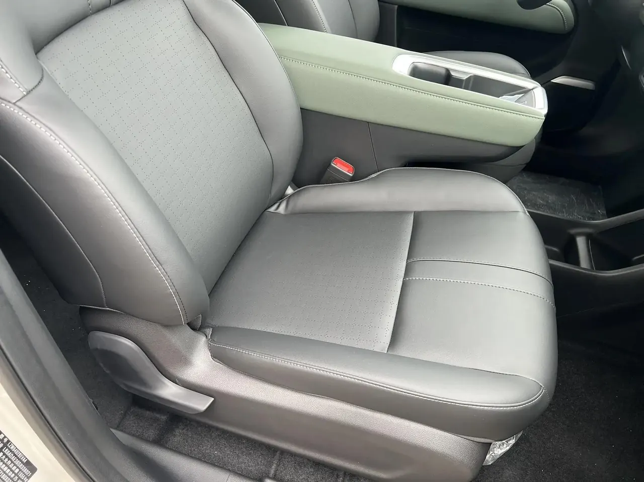 BaoJun 2026 Yueyou Plus 301km Flagship Automatic Gear 7