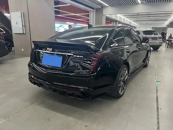 Cadillac CT5 2022 28T fashion model 20
