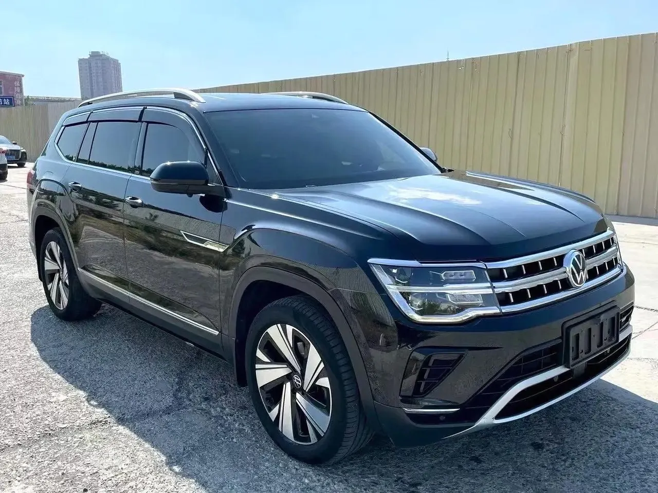 Tang 2023 380TSI All-Wheel-Drive Prestige Luxury Edition 3