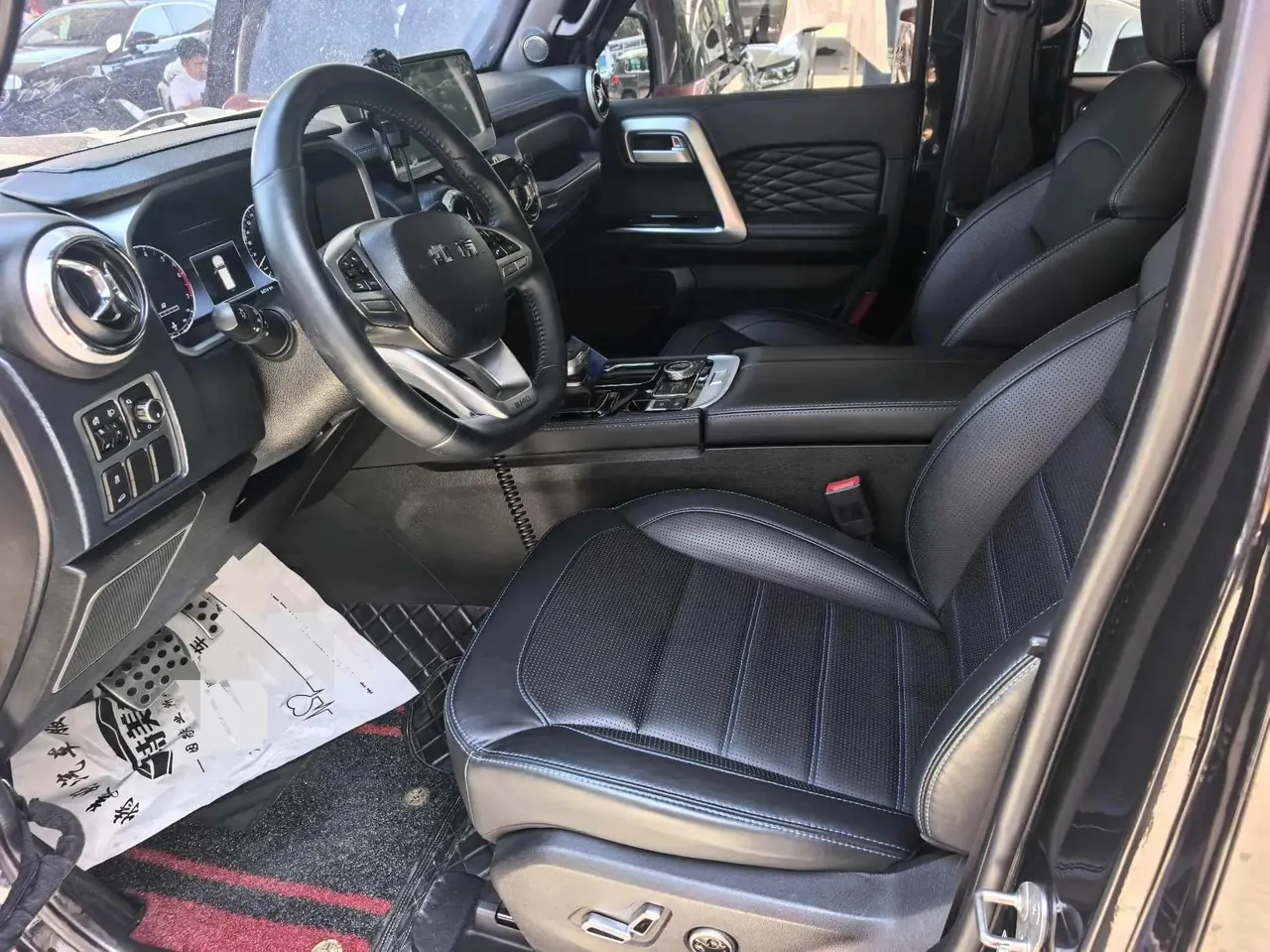 Beijing BJ40 2020 2.0T Automatic Four-wheel Drive City Hunter Edition Chivalrous Type 4