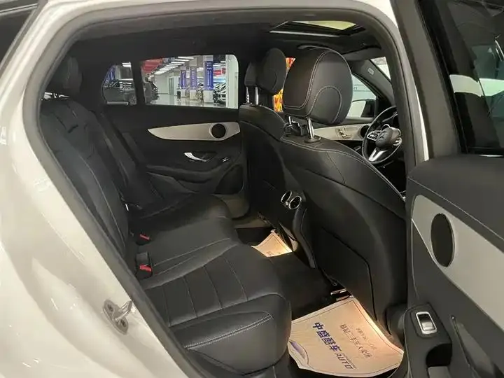 Mercedes Benz GLC Coupe 2023 GLC 260 4MATIC Coupe SUV 14