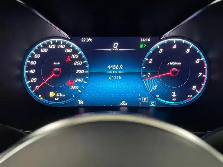 Mercedes Benz GLC Coupe 2023 GLC 260 4MATIC Coupe SUV 18