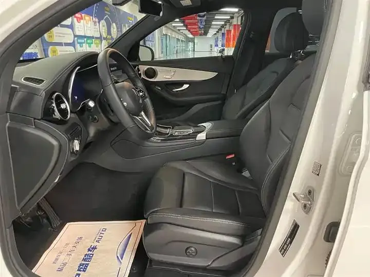 Mercedes Benz GLC Coupe 2023 GLC 260 4MATIC Coupe SUV 8