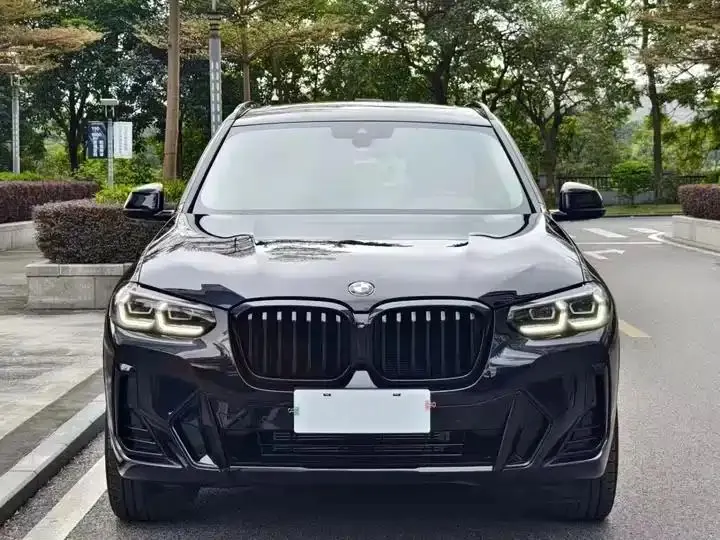 BMW X3 2022 xDrive30i Leading M Obsidian Night Suit 2