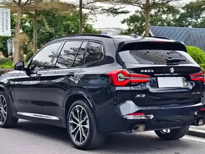 BMW X3 2022 xDrive30i Leading M Obsidian Night Suit 4