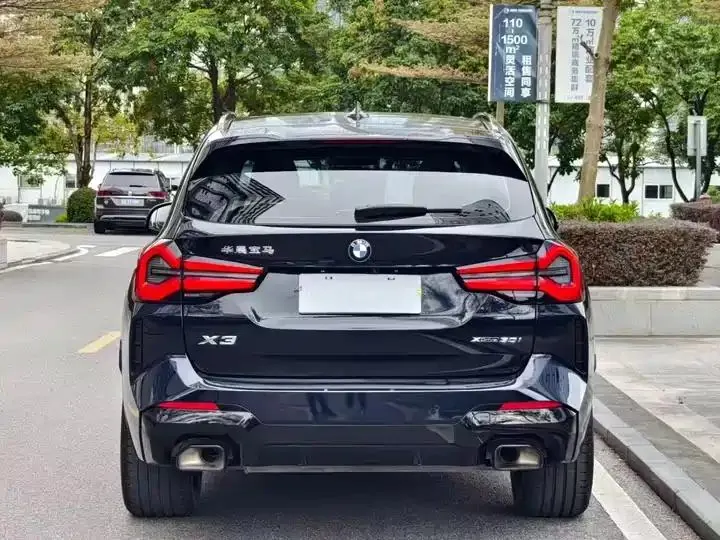 BMW X3 2022 xDrive30i Leading M Obsidian Night Suit 5
