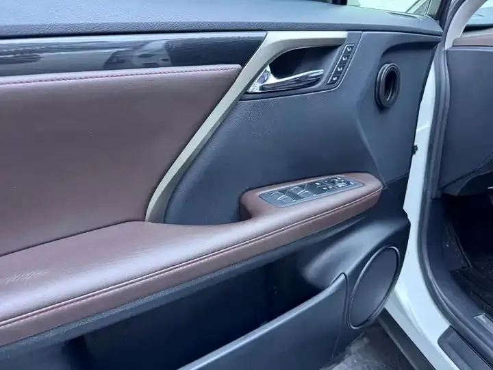 Lexus RX 2020 model modified 300 four-wheel drive elegant version 9