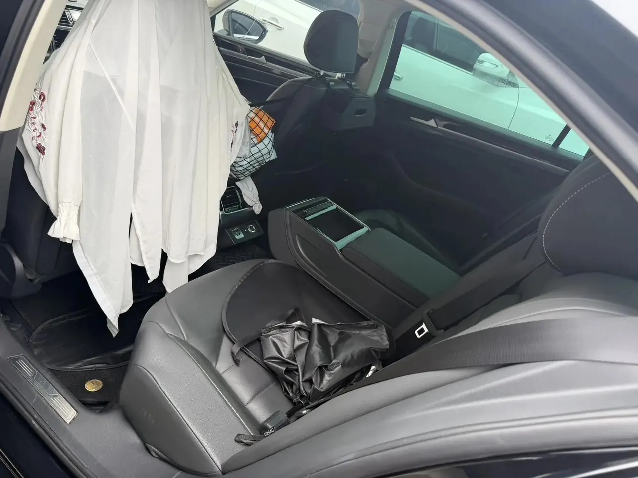 Phideon 2019 380TSI Front-Wheel-Drive Business Edition, China V Emission Standard 4