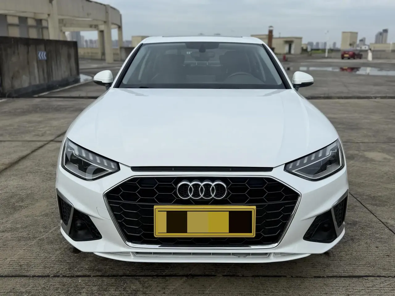 Audi A4L 2022 model 40 TFSI Sporty Style version 2