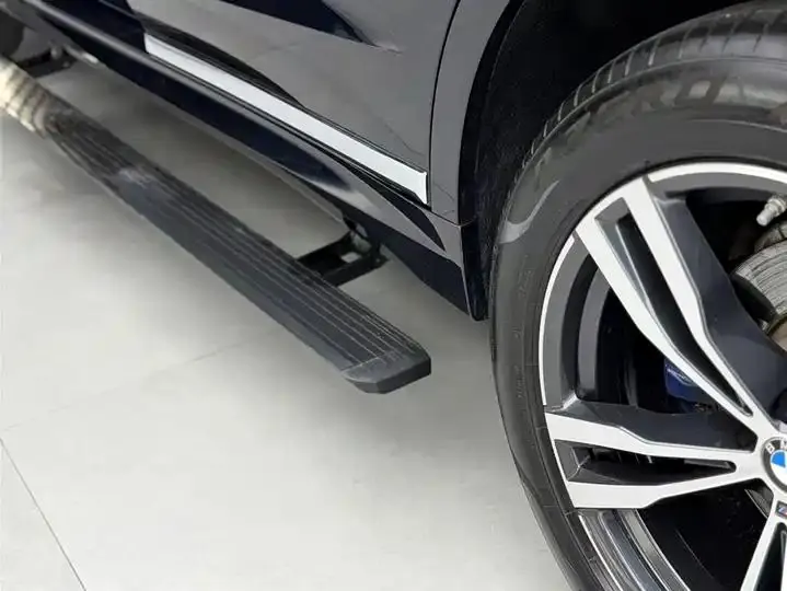 BMW X7 2021 xDrive40i exclusive M sports suit 34
