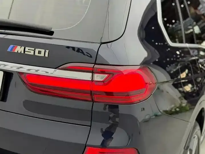BMW X7 2021 xDrive40i exclusive M sports suit 36