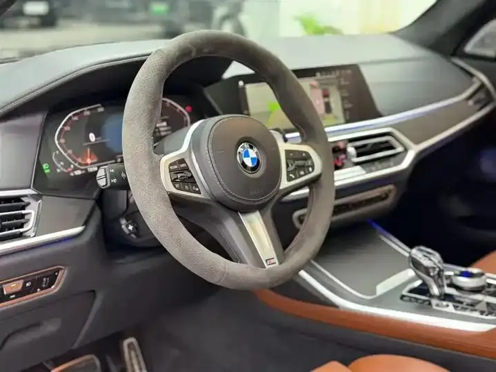 BMW X7 2021 xDrive40i exclusive M sports suit 7