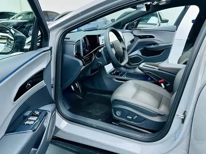 HongQi EH7 2025 640 4WD Smart Edition 4