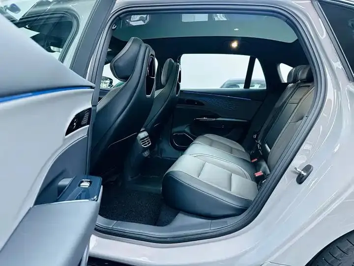HongQi EH7 2025 640 4WD Smart Edition 9
