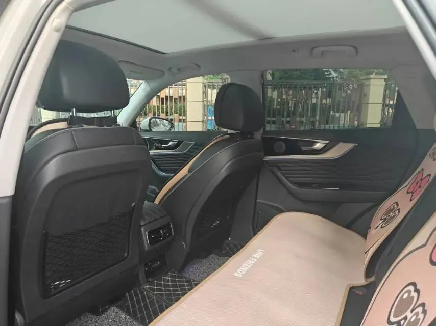 HongQi HS5 2019 2.0T Zhilian Flag Collar Four-wheel Drive Edition 4