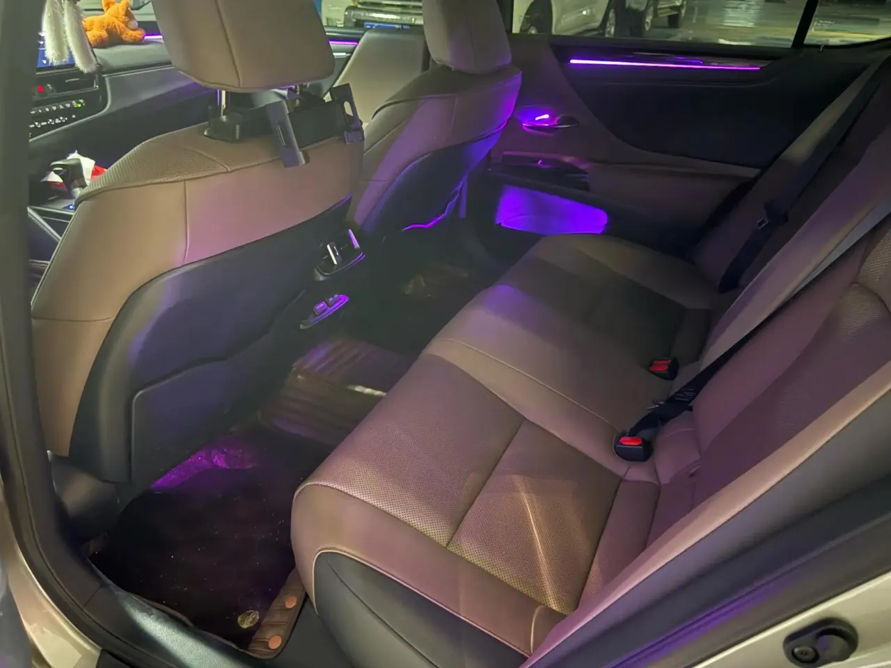 Lexus ES 2022 200 Executive Edition 5