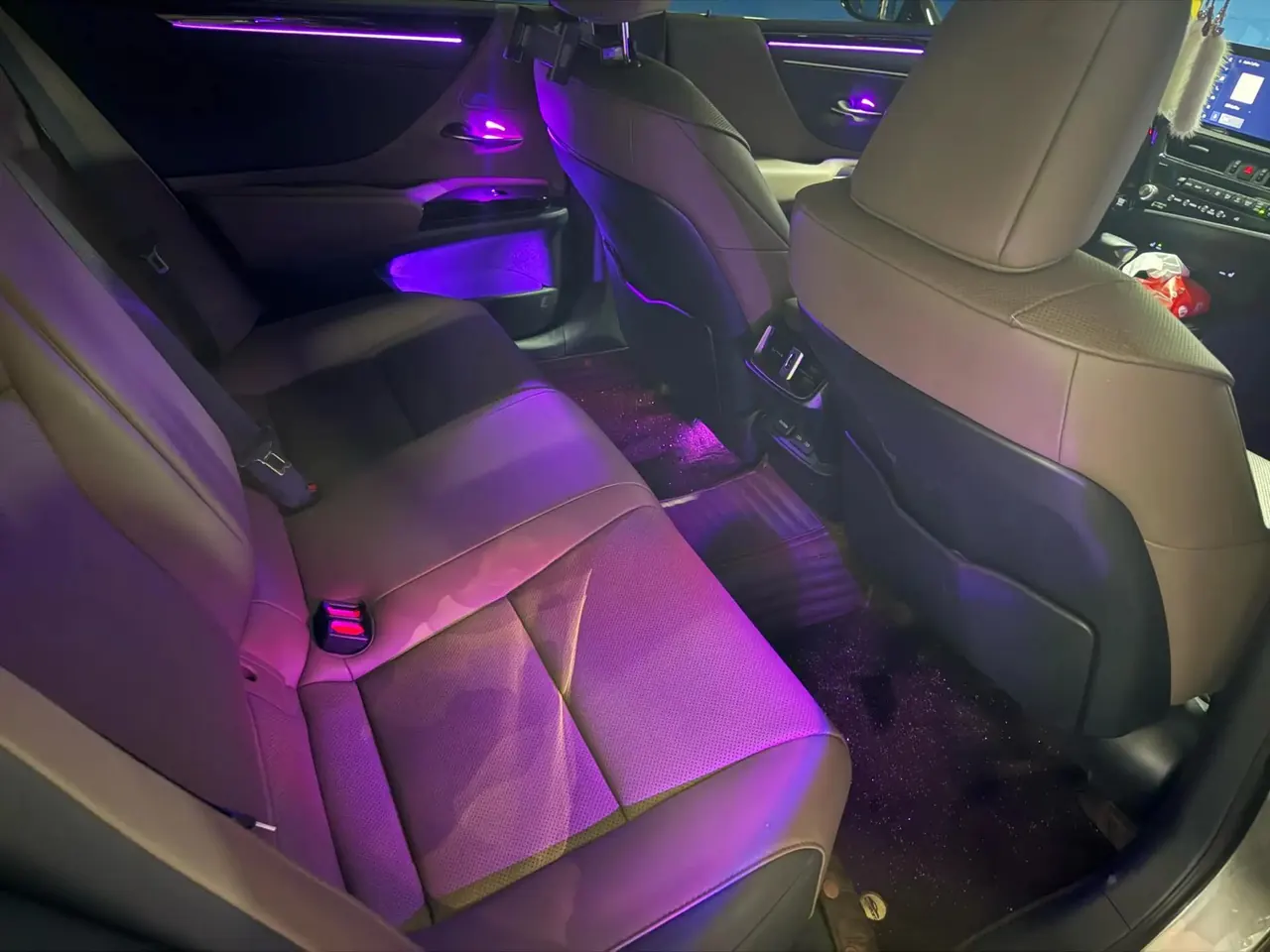 Lexus ES 2022 200 Executive Edition 6
