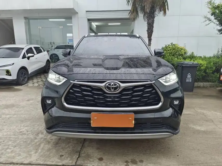 Toyota 2026 Highlander Dual Engine 2.5 Stepless Intelligent Electric Hybrid Four-wheel Drive Premium Edition 7-seat Automatic Transmission 2