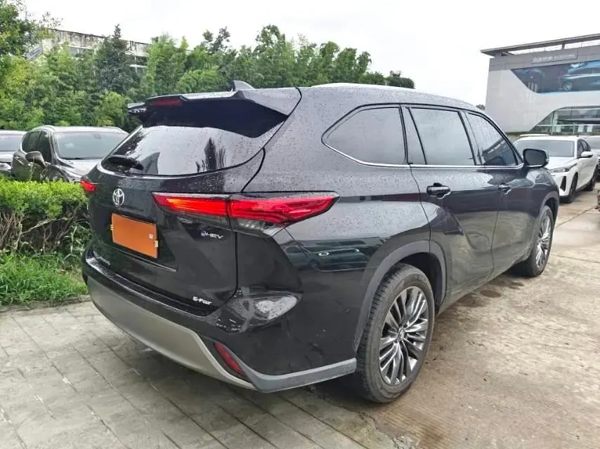 Toyota 2026 Highlander Dual Engine 2.5 Stepless Intelligent Electric Hybrid Four-wheel Drive Premium Edition 7-seat Automatic Transmission 5