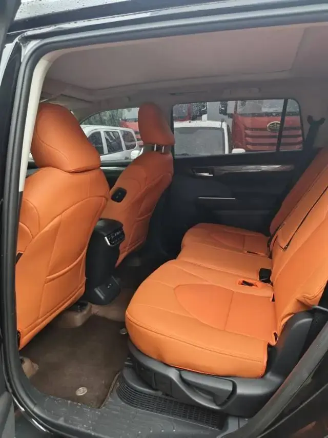 Toyota 2026 Highlander Dual Engine 2.5 Stepless Intelligent Electric Hybrid Four-wheel Drive Premium Edition 7-seat Automatic Transmission 7