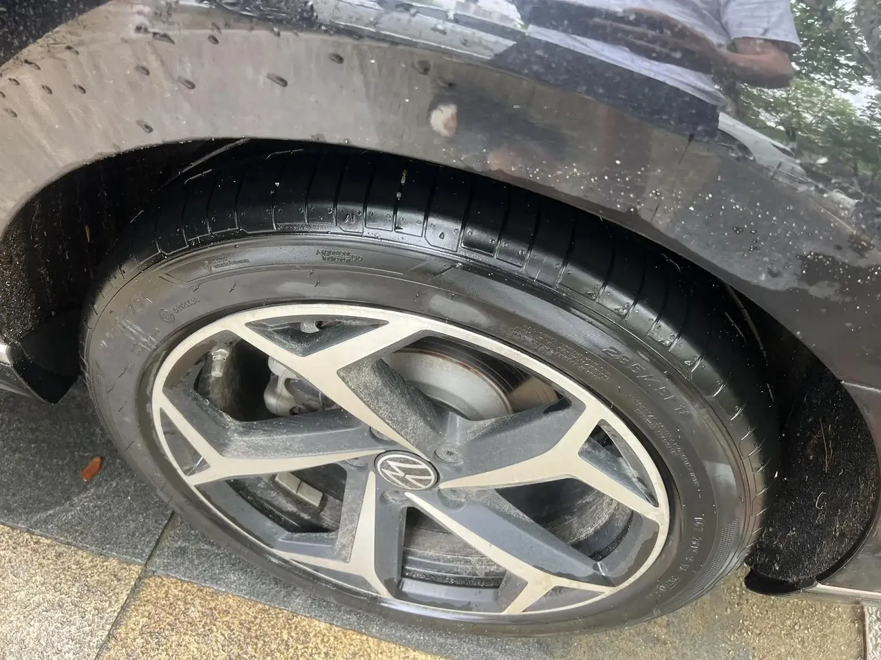 Magotan 2022 330TSI DSG Basic 5