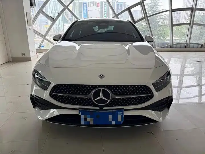 Mercedes Benz Class A 2025 A 200 L Fashion 2