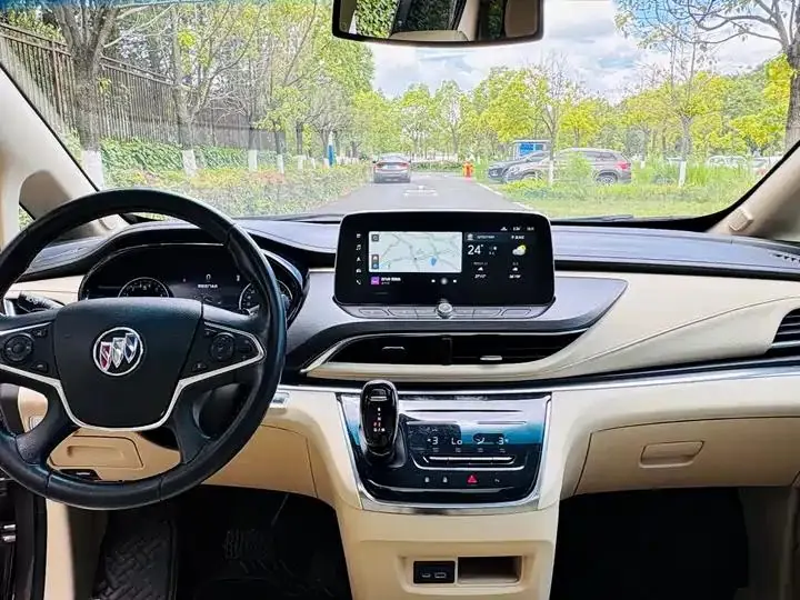 Buick GL8 2023 Land Business Class 652T Luxury Model 14