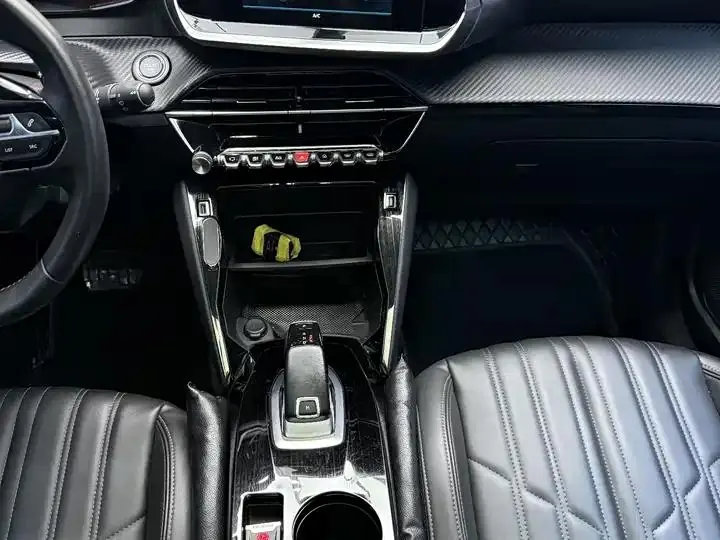 Peugeot 2008 2022 230THP THE ONE 13