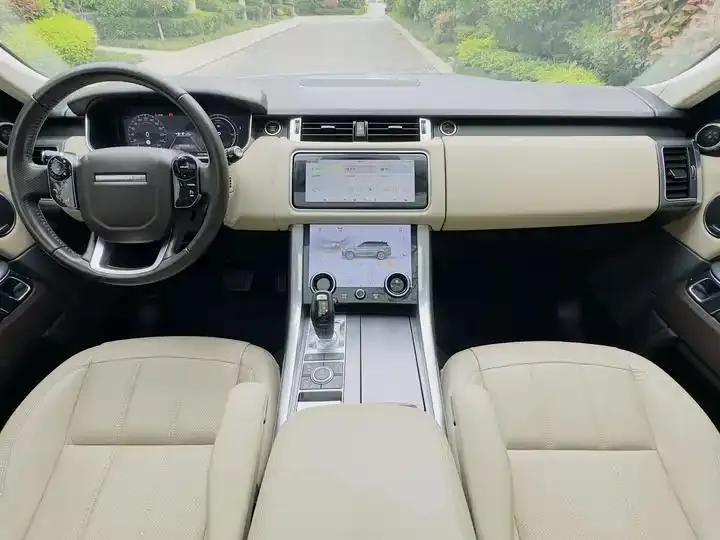 Range Rover Sport Plug-in Hybrid 2021 P400e SE 10