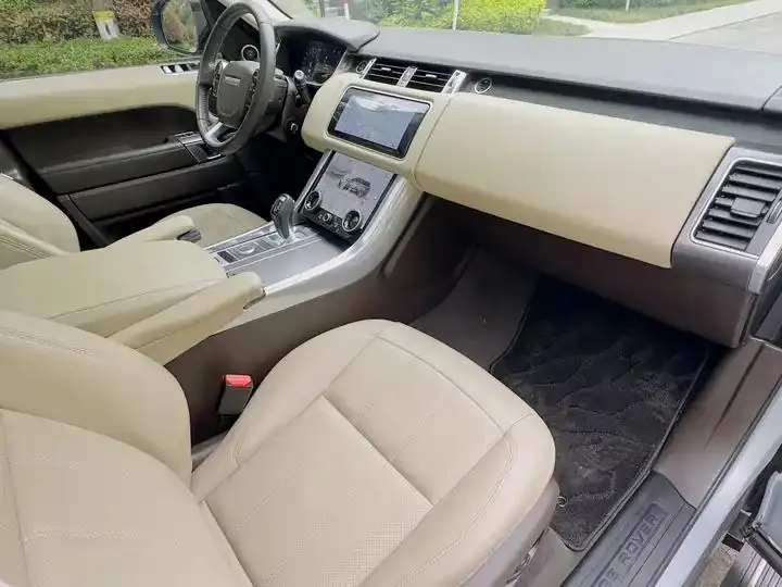 Range Rover Sport Plug-in Hybrid 2021 P400e SE 11
