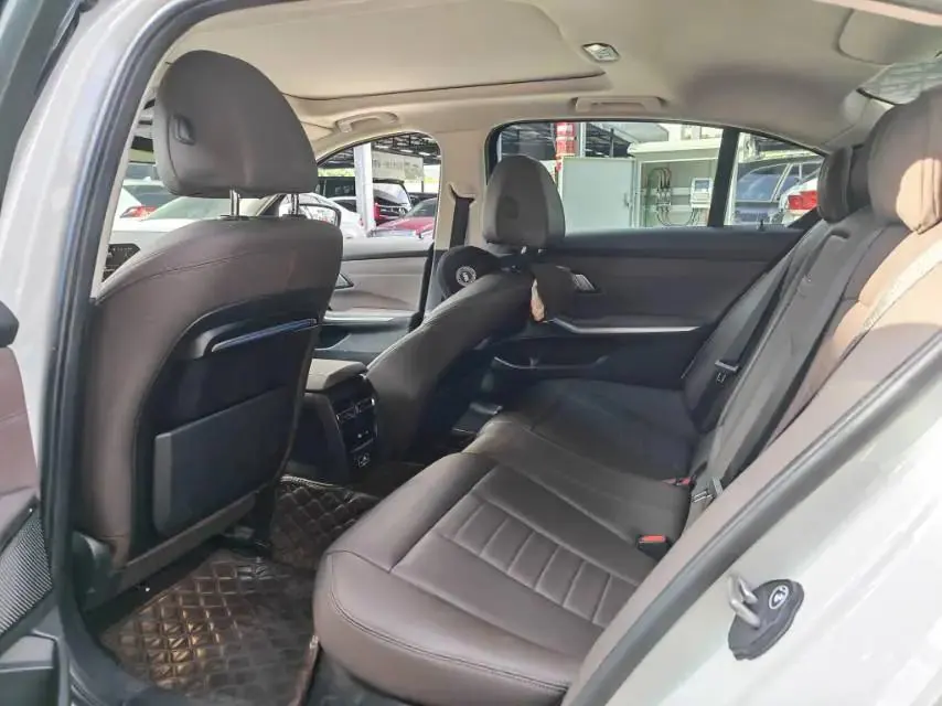 BMW 3 Series 2021 model, facelifted, 325Li M Sport Package 5