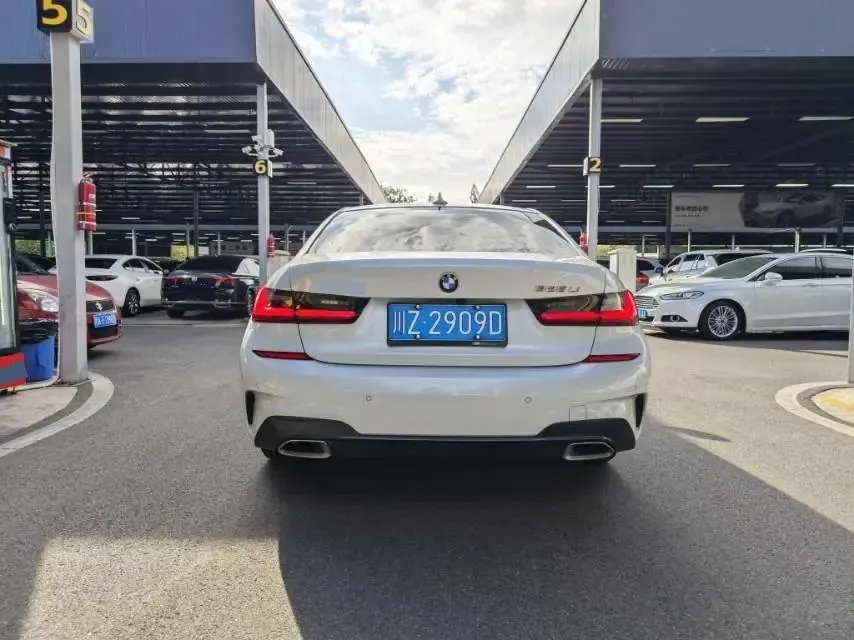 BMW 3 Series 2021 model, facelifted, 325Li M Sport Package 7