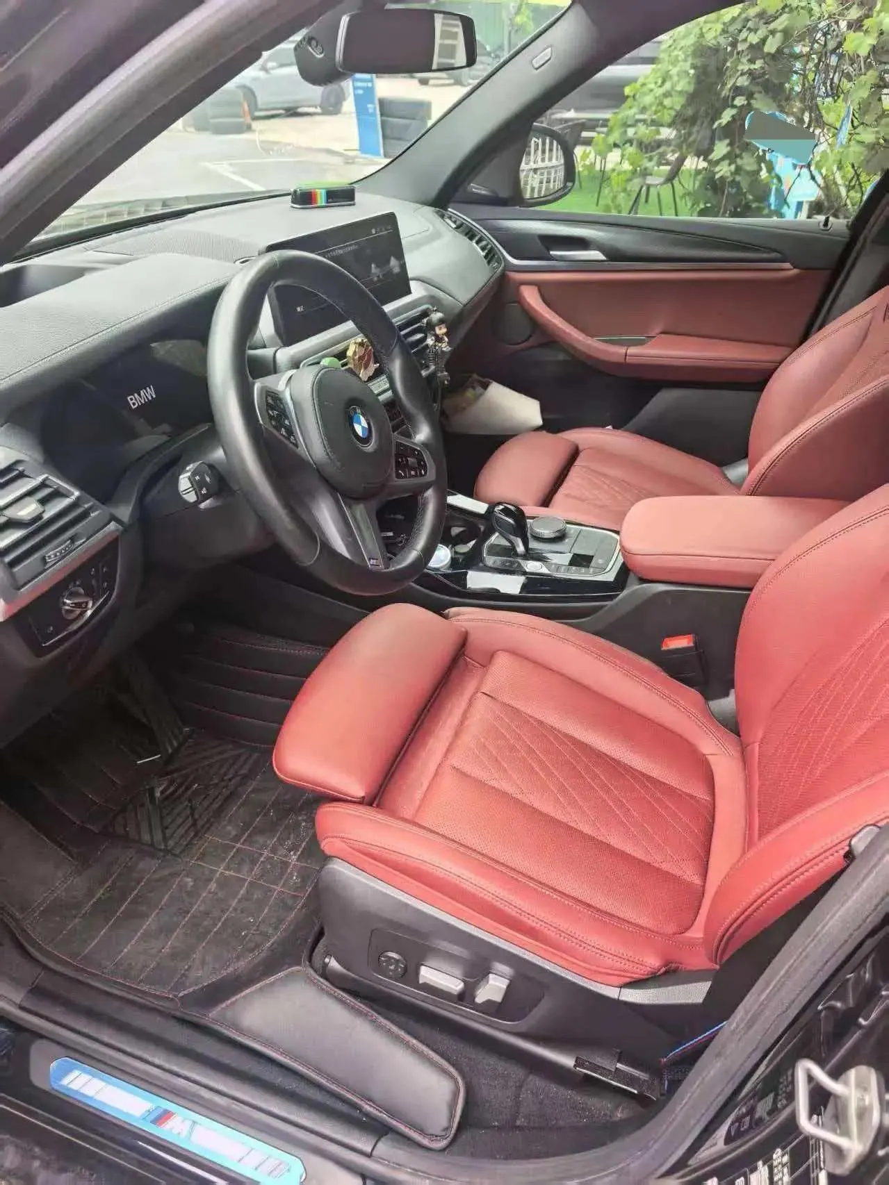 BMW X3 2022 facelift xDrive30i exclusive M obsidian night suit 3
