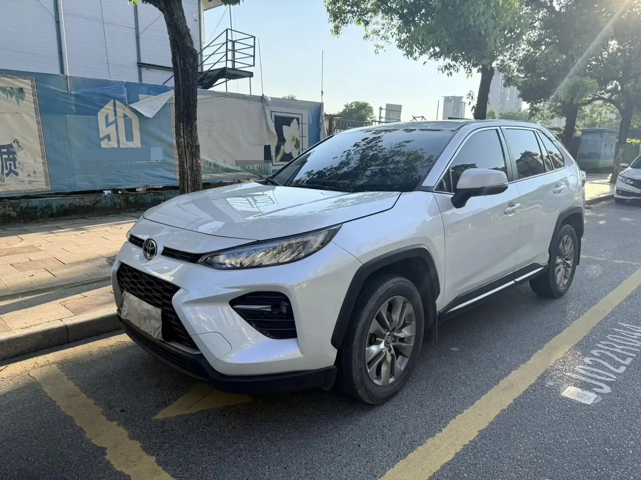 Wildlander 2020 2.0L CVT Front-Wheel-Drive Luxury Edition - View 1