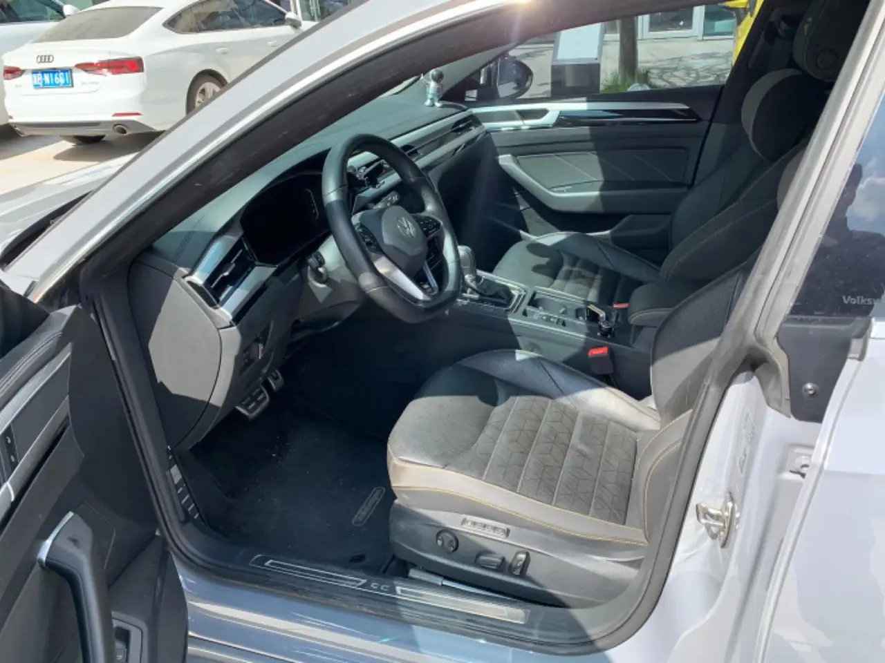 FAW-Volkswagen CC 2023 380TSI eye-catching edition 4