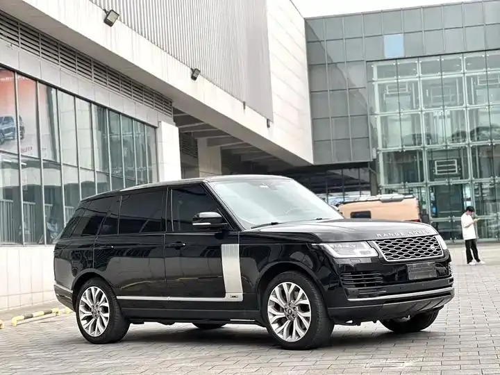 Range Rover 2021 3.0 L6 Hands-on Lengthen Classic Edition 3