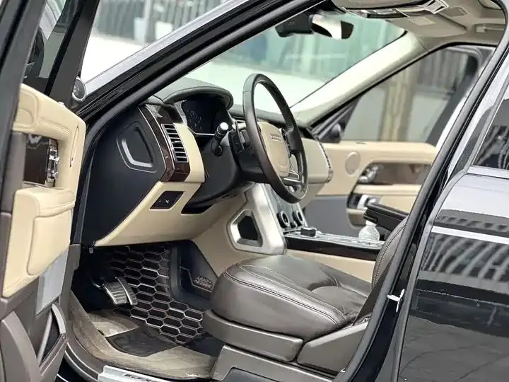 Range Rover 2021 3.0 L6 Hands-on Lengthen Classic Edition 4