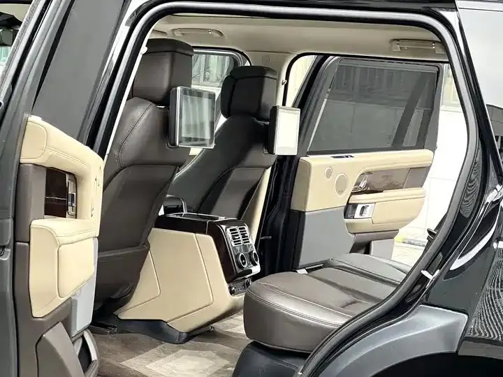 Range Rover 2021 3.0 L6 Hands-on Lengthen Classic Edition 8