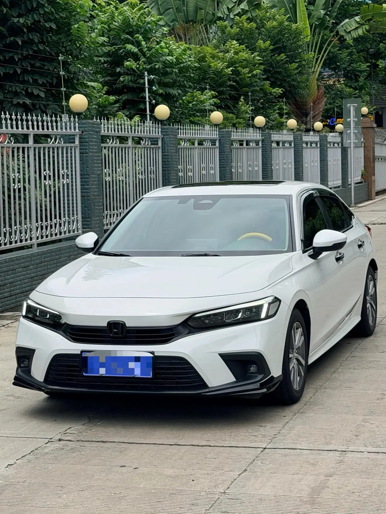 Open image lightbox: Honda 2023 Civic 1.5T CVT 240TURBO EX-L Automatic