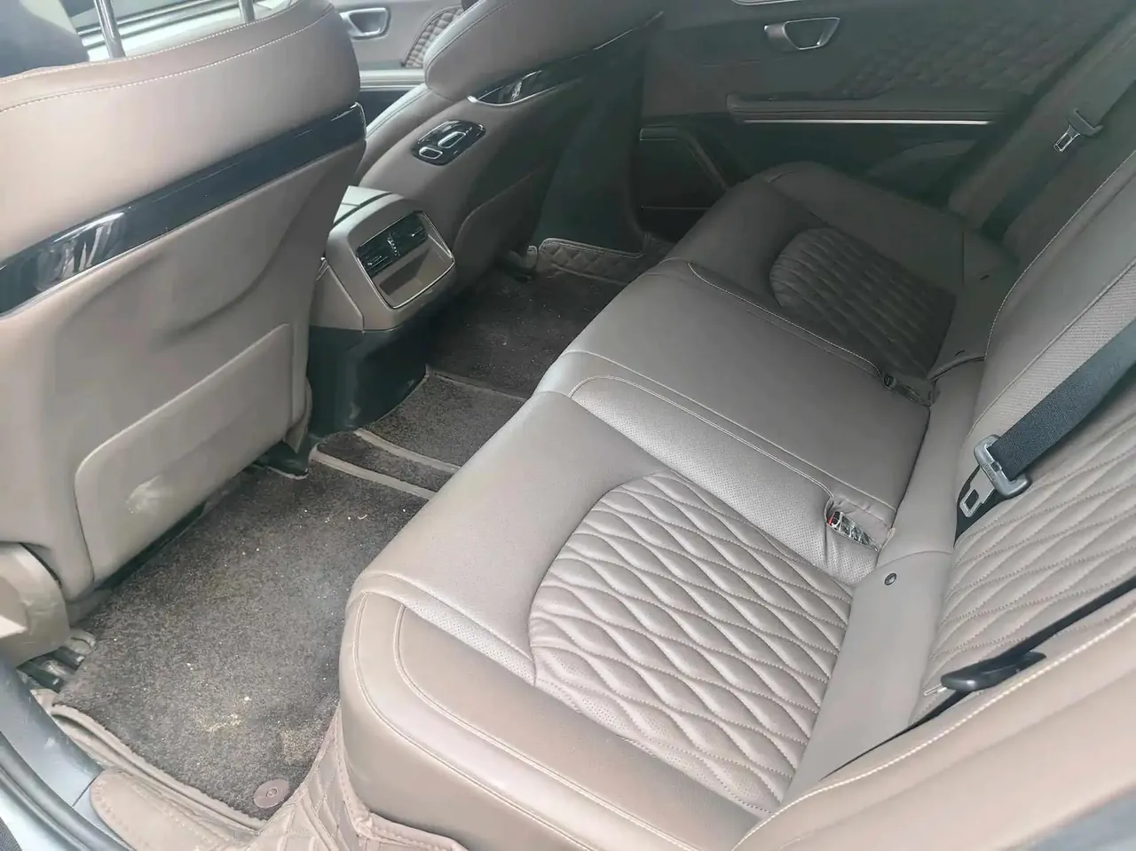 Han 2022 DM-i 121KM honorable model 5