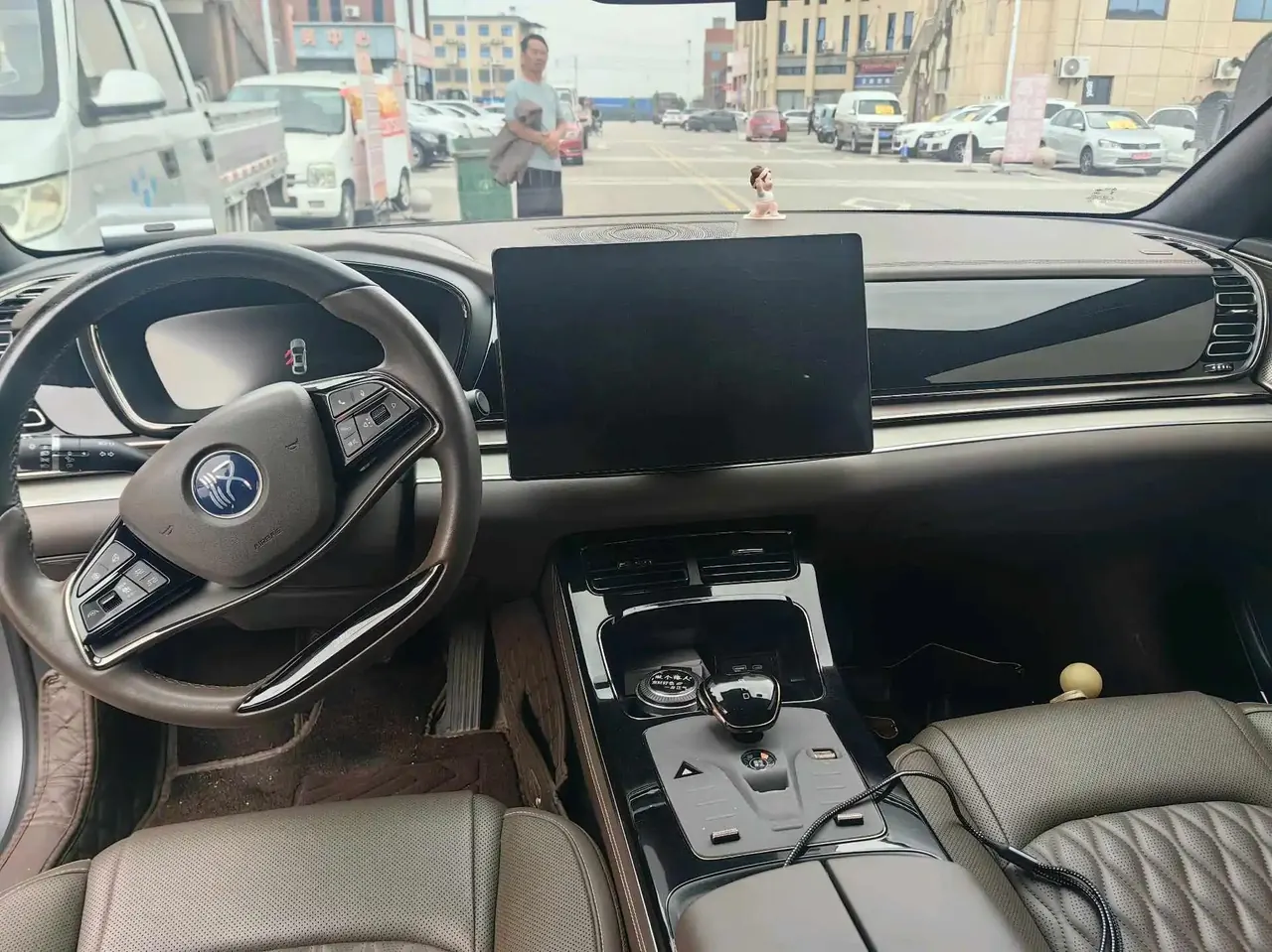 Han 2022 DM-i 121KM honorable model 6