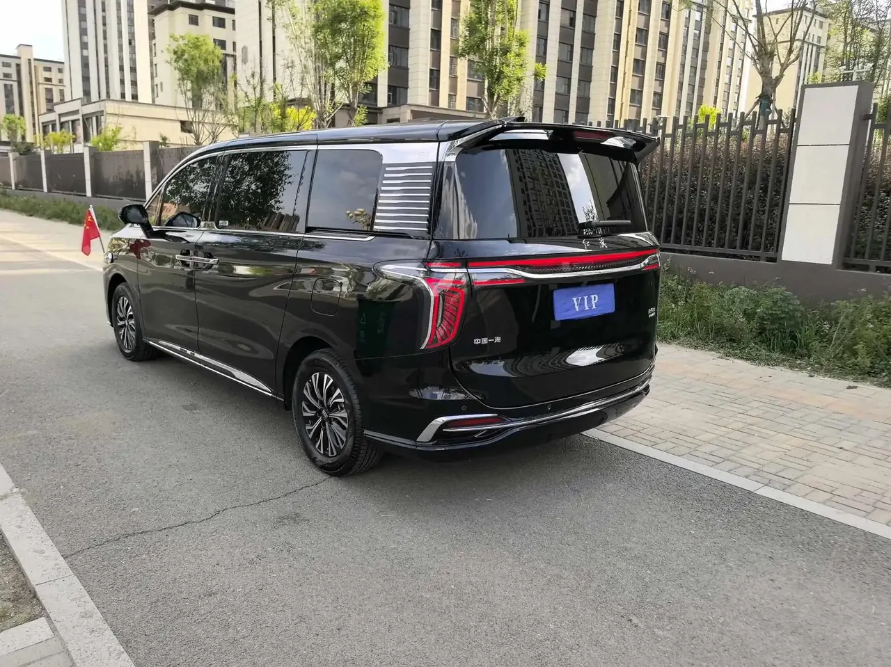 HongQi 2024 HQ9 PHEV 2.0T 4WD Business Edition Welfare Edition Automatic Gear 6