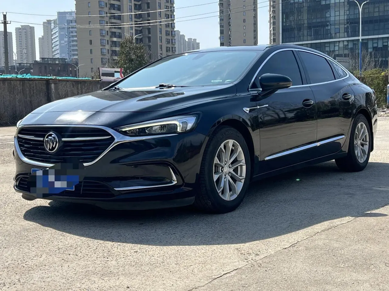 Открыть галерею: LaCrosse 2022, 552T Luxury Edition