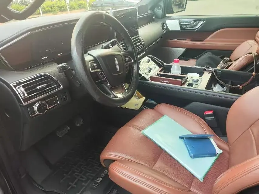 Navigator 2020 3.5T Prestige Edition 4