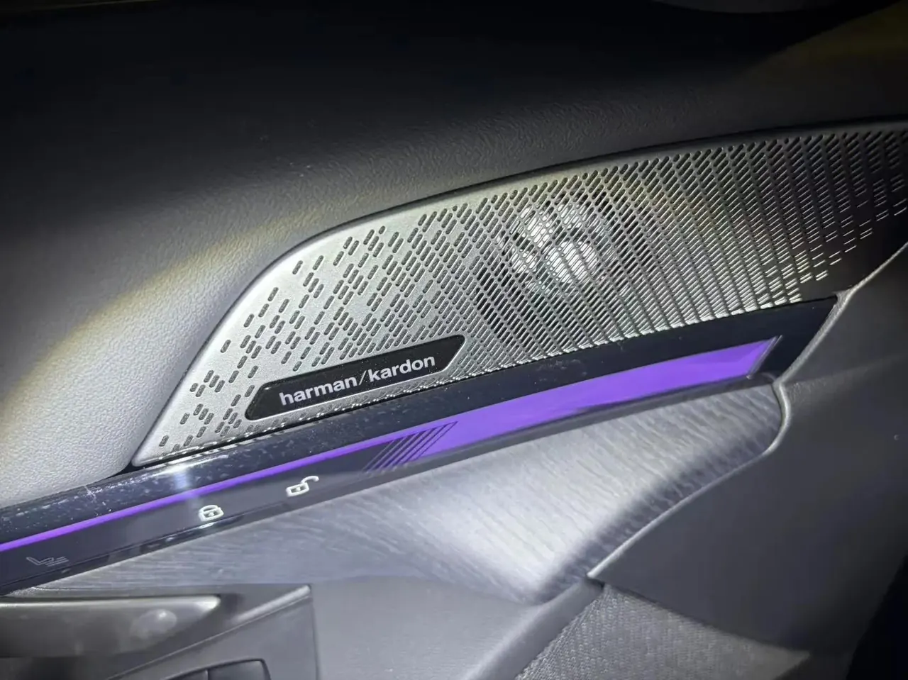 BMW i5 2024 eDrive 35L Premium Luxury Set 2