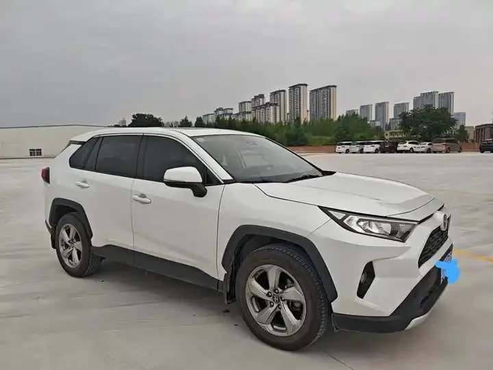 RAV4 Rongfeng 2021 2.0L CVT Two-Drive Fashion PLUS Edition 3