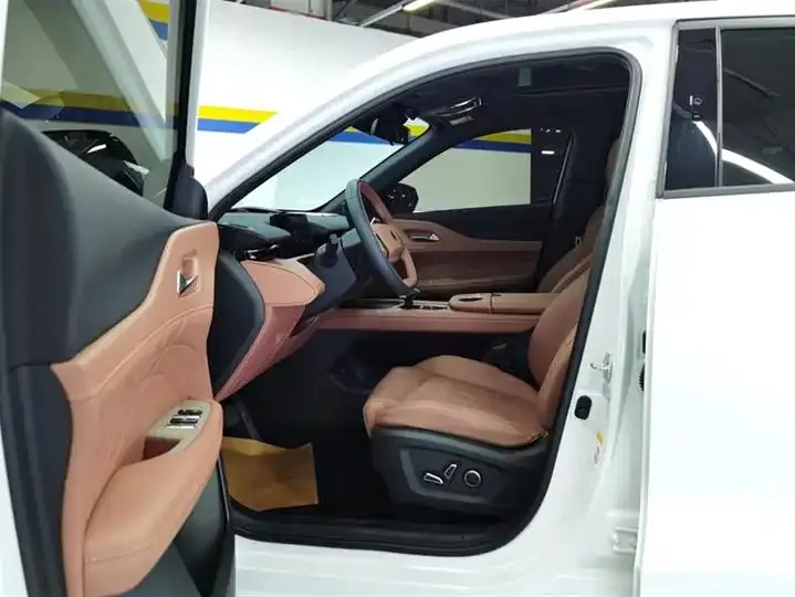 ChangAn UNI-Z New Energy 2024 Blue Whale Smart Electric iDD 125km Excellence 9