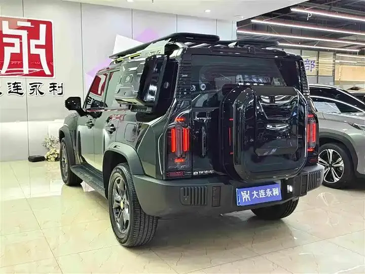 Jetour Traveler 2023 2.0T Four-wheel Drive Crossing 4