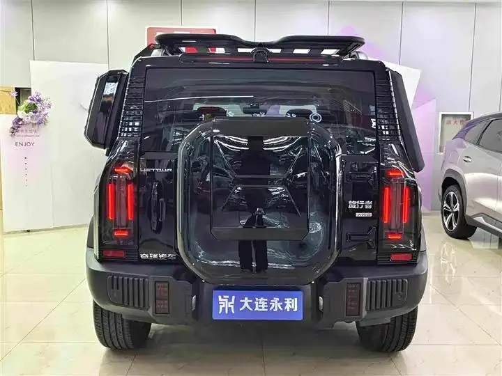 Jetour Traveler 2023 2.0T Four-wheel Drive Crossing 5