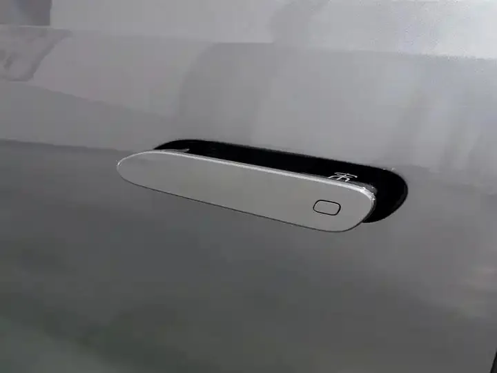 Song L DM-i 2025 Smart Driving Edition 160km Exceed Model 18